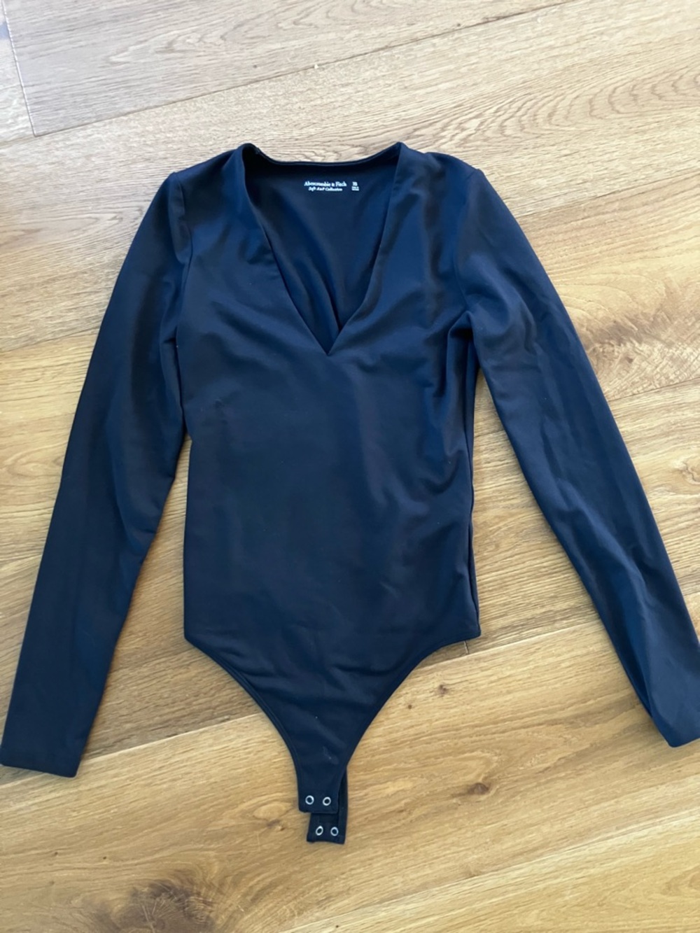 Abercrombie & Fitch Black Long-Sleeve V-Neck Bodysuit, XS